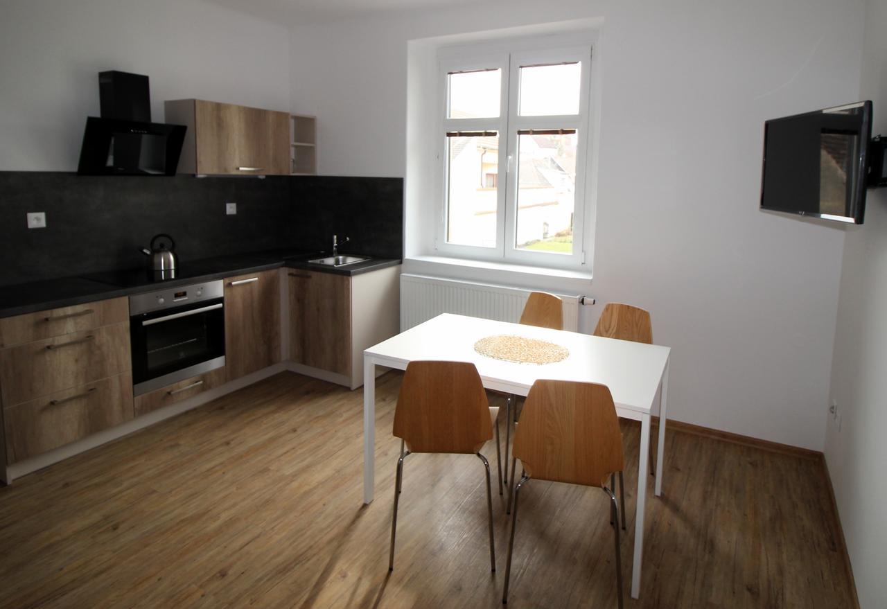 Apartmany Na Sadech Тршебонь Экстерьер фото