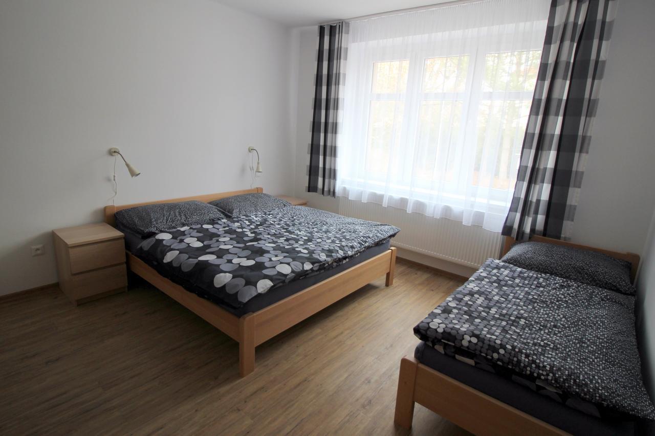 Apartmany Na Sadech Тршебонь Экстерьер фото