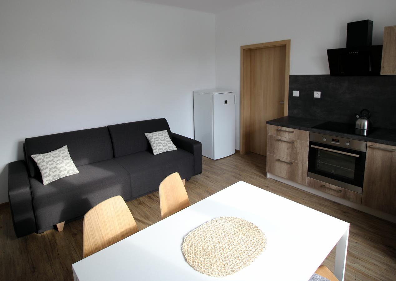 Apartmany Na Sadech Тршебонь Экстерьер фото