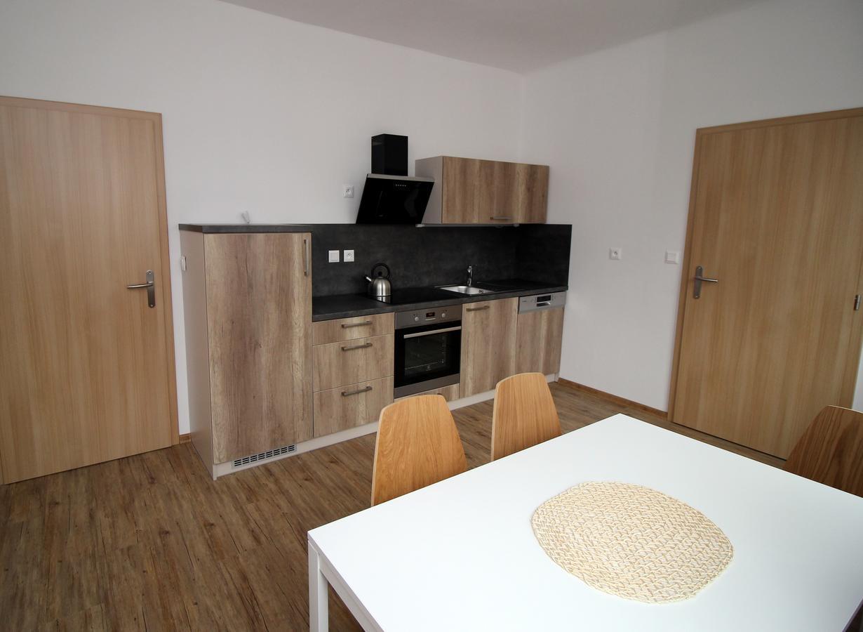 Apartmany Na Sadech Тршебонь Экстерьер фото