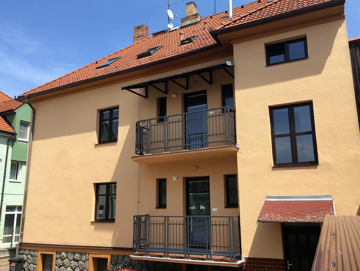 Apartmany Na Sadech Тршебонь Экстерьер фото